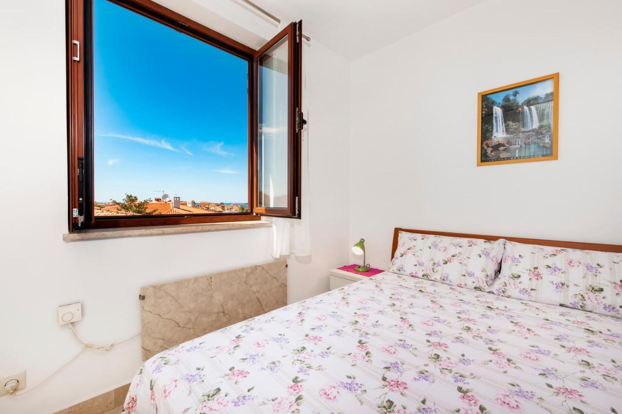 Guesthouse Santin Rovinj Exteriör bild
