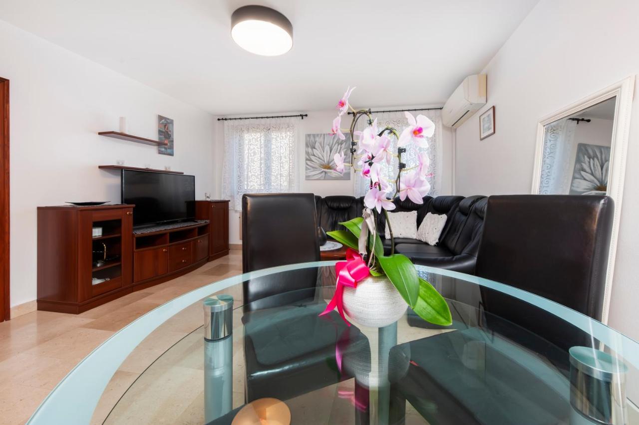 Guesthouse Santin Rovinj Exteriör bild