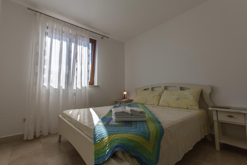 Guesthouse Santin Rovinj Rum bild
