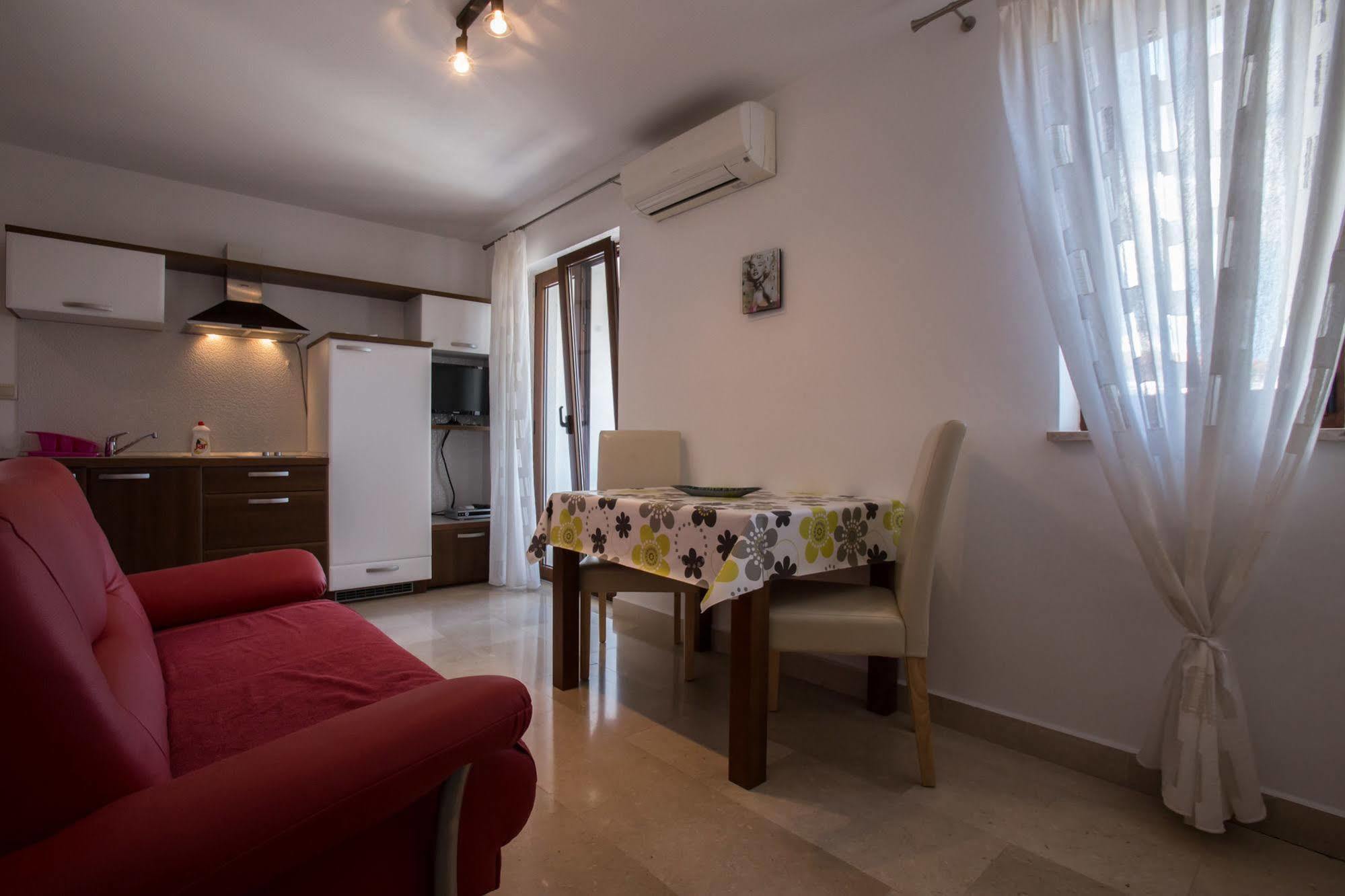 Guesthouse Santin Rovinj Exteriör bild