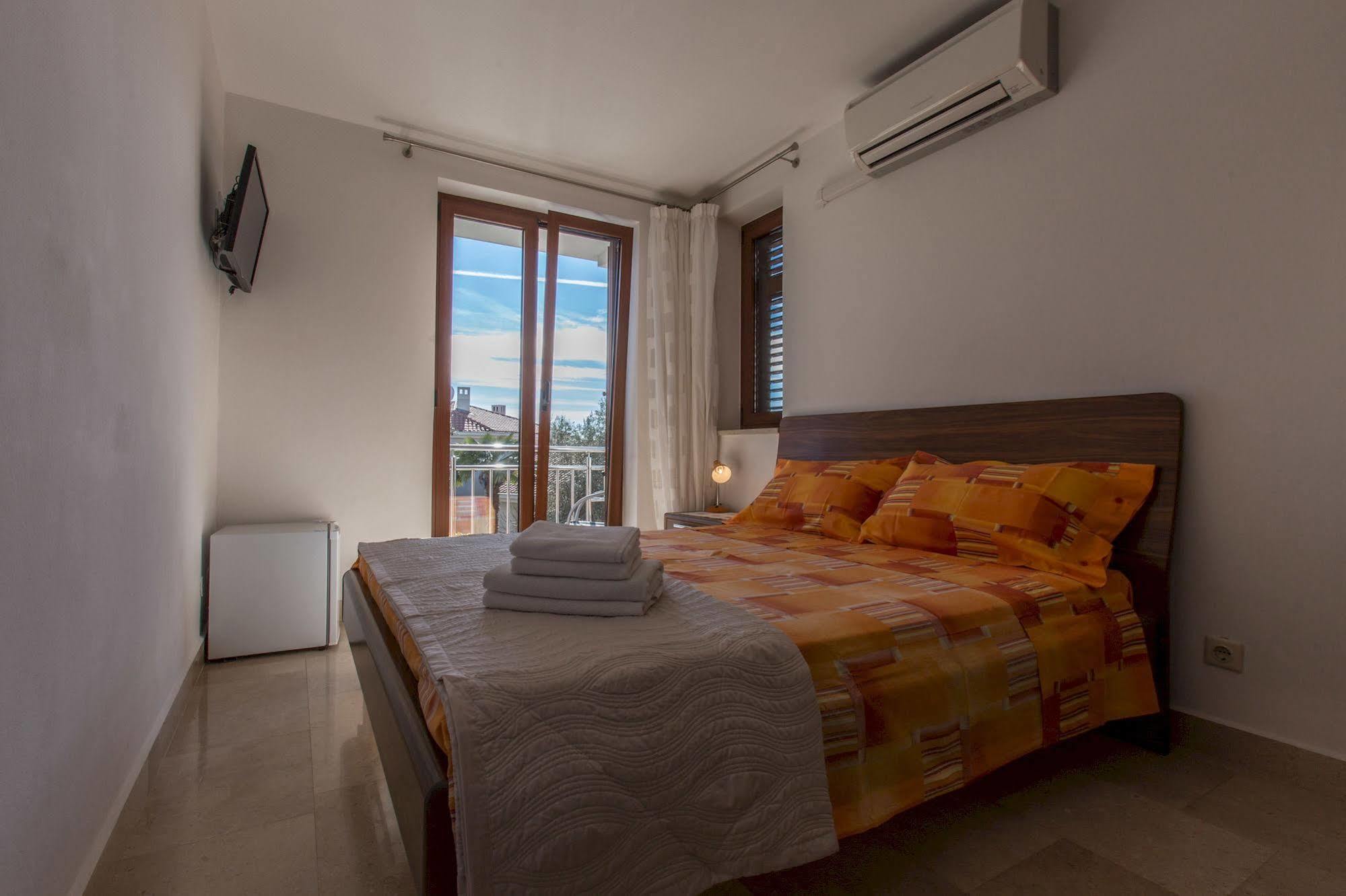 Guesthouse Santin Rovinj Exteriör bild